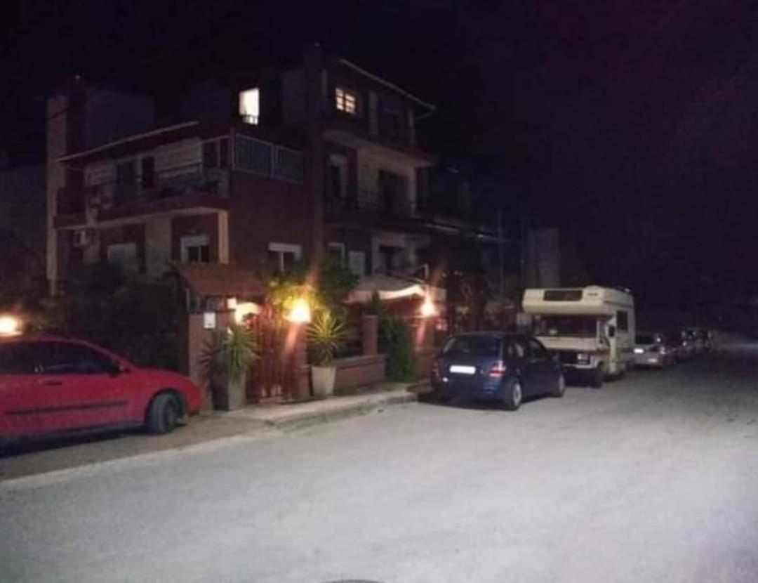 Blue Moon Accommodation Nea Michaniona Eksteriør bilde